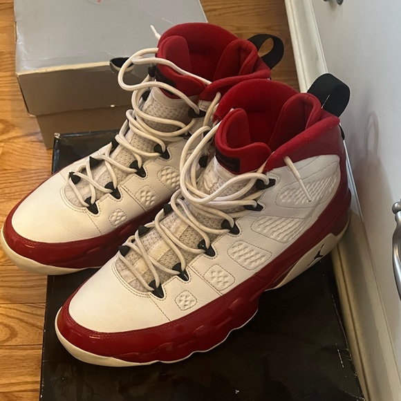 Retro Jordan 9 Gym Red - Picture 5 of 8